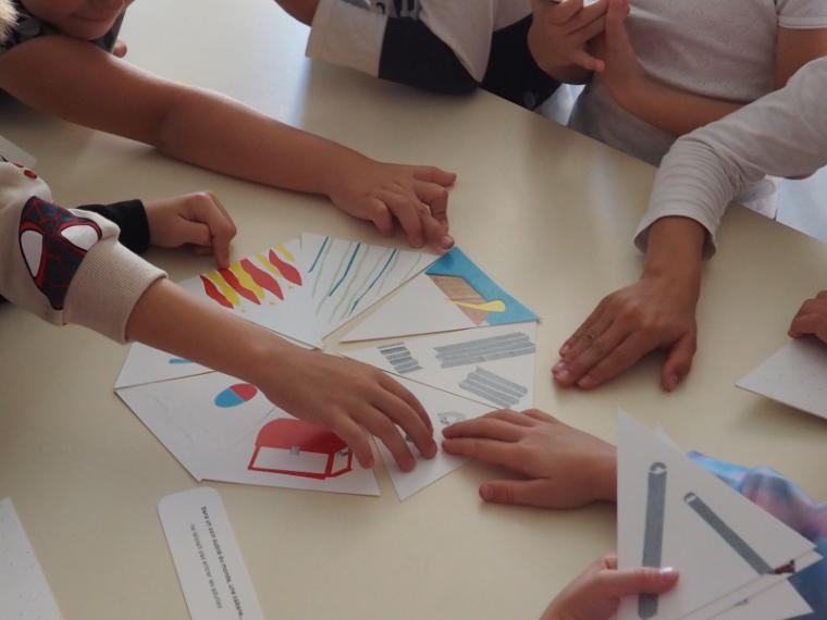 De toihamoi, dessins en classe